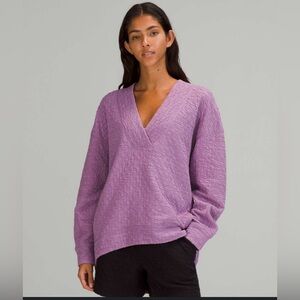 Lululemon Roomy Rippled V-Neck Pullover Size 6 Size n Wisteria Purple NWOT
